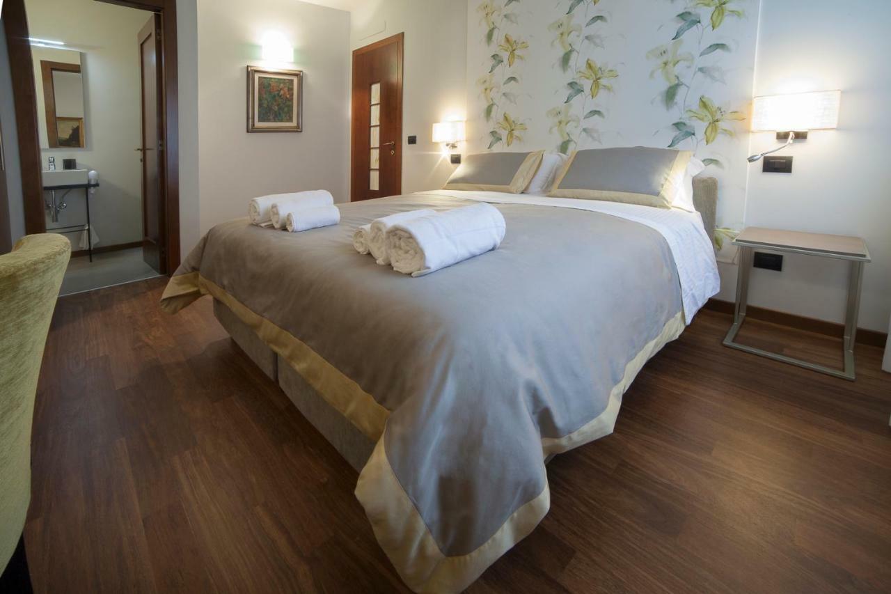 Parco Dell'Adige Rooms ヴェローナ エクステリア 写真